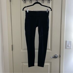 Fabletics black mesh pocket legging